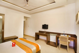 18 Square Lake View Boutique Hotel