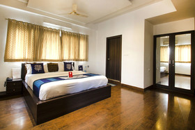 18 Square Lake View Boutique Hotel