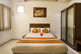 18 Square Lake View Boutique Hotel
