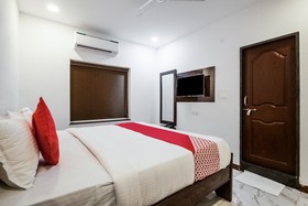 Adarsh Grand Inn by OYO Rooms