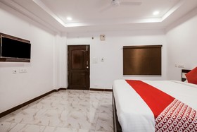 Adarsh Grand Inn by OYO Rooms
