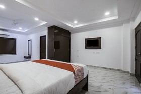 Adarsh Grand Inn by OYO Rooms