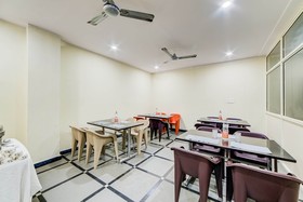 Airport Palace Hotel by OYO Rooms