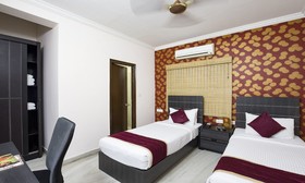 At Home Apartment Hotel
