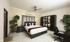 At Home Apartment Hotel