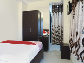 Aurobindo Comforts By OYO Rooms