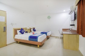 Capital O 10209 Comfort Inn