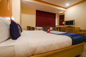 Celebrity Boutique Hotel by OYO Rooms