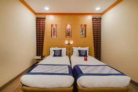 Celebrity Boutique Hotel by OYO Rooms