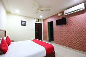 Chandra Grand Hotel by OYO Rooms