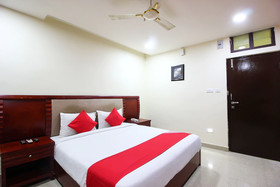 Chandra Grand Hotel by OYO Rooms