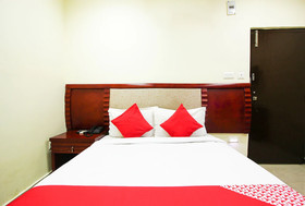 Chandra Grand Hotel by OYO Rooms