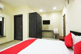 Chandra Grand Hotel by OYO Rooms