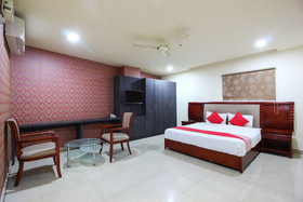 Chandra Grand Hotel by OYO Rooms