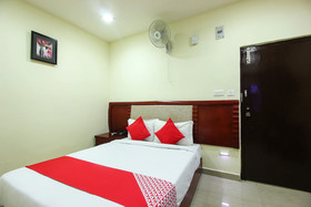 Chandra Grand Hotel by OYO Rooms