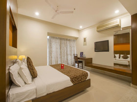 Country Club Begumpet