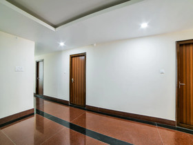 Crown Palace by OYO Rooms