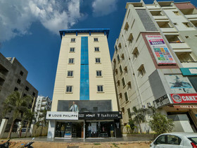 Crown Palace by OYO Rooms