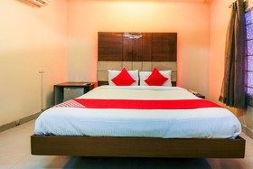 Dera Guest House by OYO