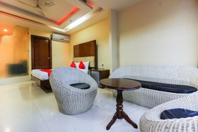 Dera Guest House by OYO