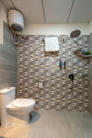 Eminent Suites & Apartments