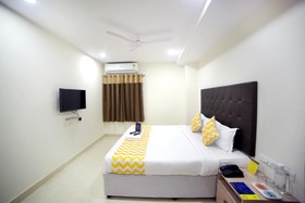 FabHotel Pearl City HiTech City