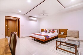 Fabhotel Syberitic Suites