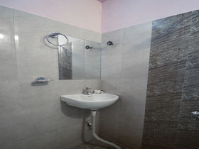 Grand Euro Park Hotel By OYO Rooms