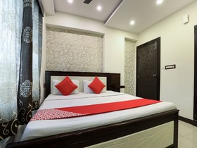Grand Sandarshini Inn by OYO Rooms