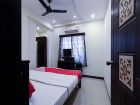 Grand Sandarshini Inn by OYO Rooms