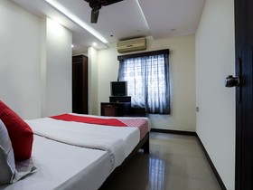 Grand Sandarshini Inn by OYO Rooms