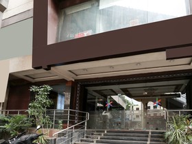 Grand Sandarshini Inn by OYO Rooms