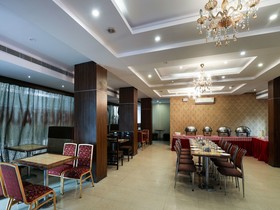 Grand Sandarshini Inn by OYO Rooms