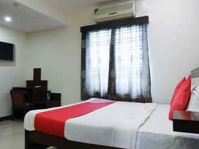 Grand Sandarshini Inn by OYO Rooms