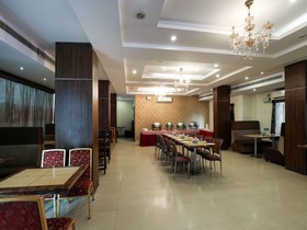 Grand Sandarshini Inn by OYO Rooms