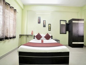 Hitech Suites by OYO Rooms