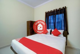 Holiday Inn by Oyo Rooms