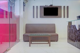 Holiday Inn by Oyo Rooms