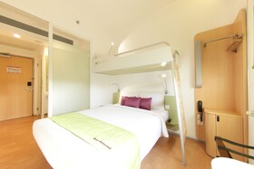 Holiday Inn Express Hyderabad Banjara Hills