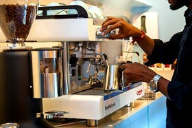 Hotel Lake View Airport Zone