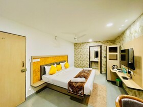 Hotel Lake View Airport Zone