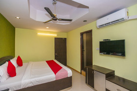 Hotel Lotus Grand