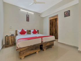 Hotel Lotus Grand by OYO Rooms