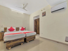 Hotel Lotus Grand by OYO Rooms