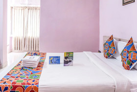 OYO Flagship 77115 Hotel Vaishnavi Palace