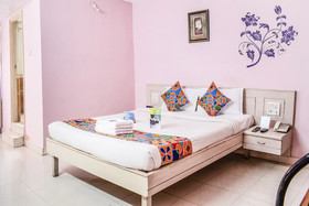 OYO Flagship 77115 Hotel Vaishnavi Palace