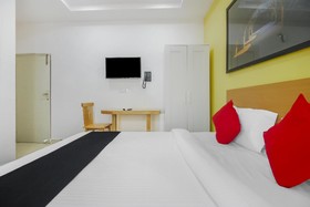 Hotel Mayukha by OYO Rooms