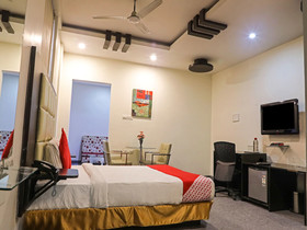Hotel M Gachibowli by OYO Rooms
