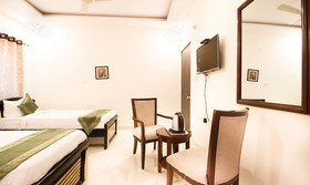 Hotel Midtown by Treebo Hotels