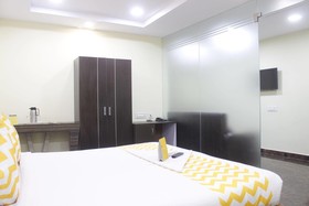Hotel Navya Grand